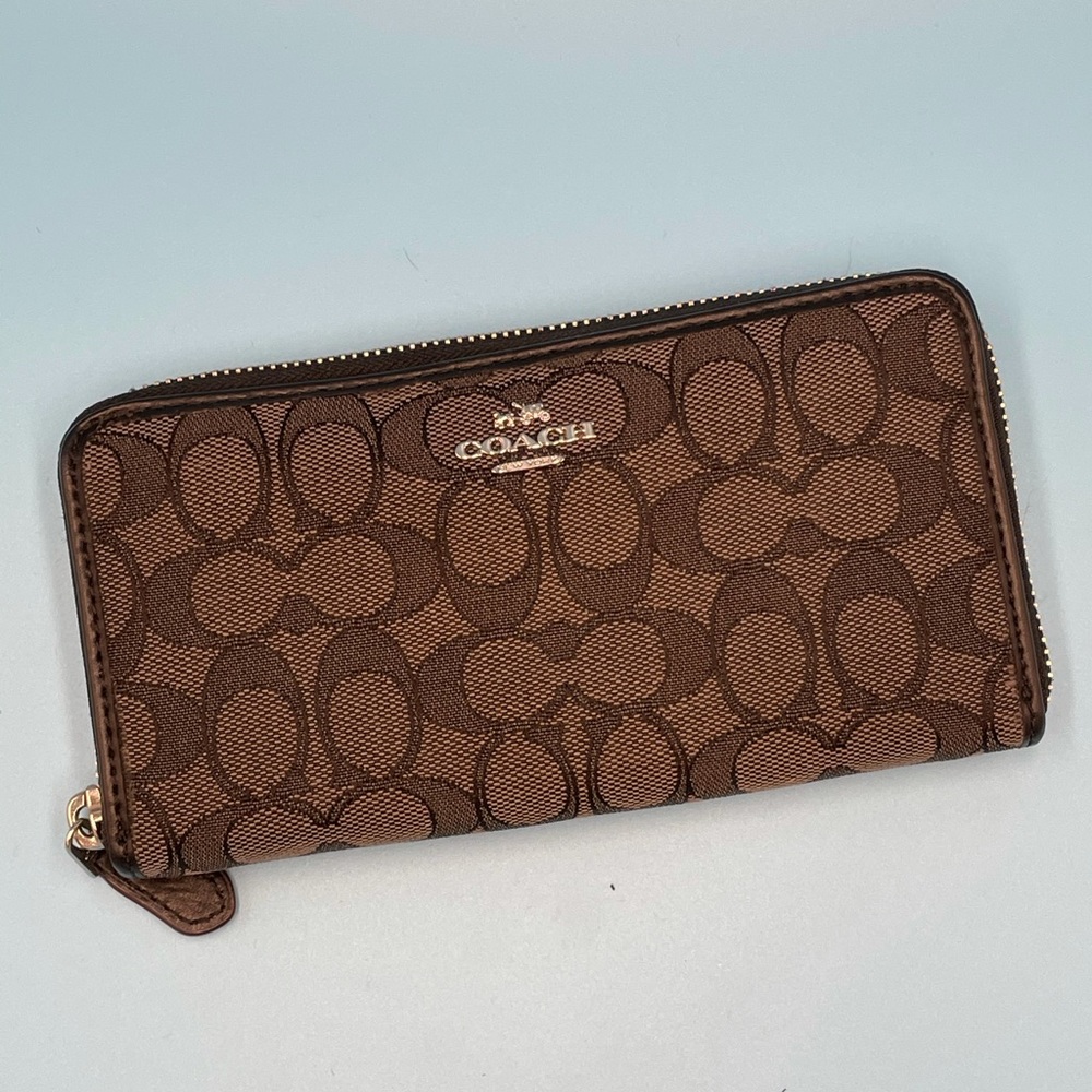 Coach Zip Around Large Wallet